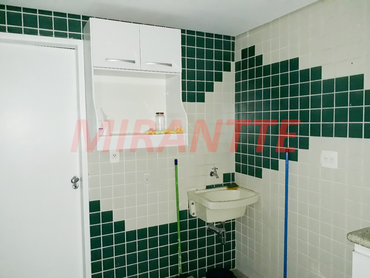 Conjunto comercial de 195m² em Centro