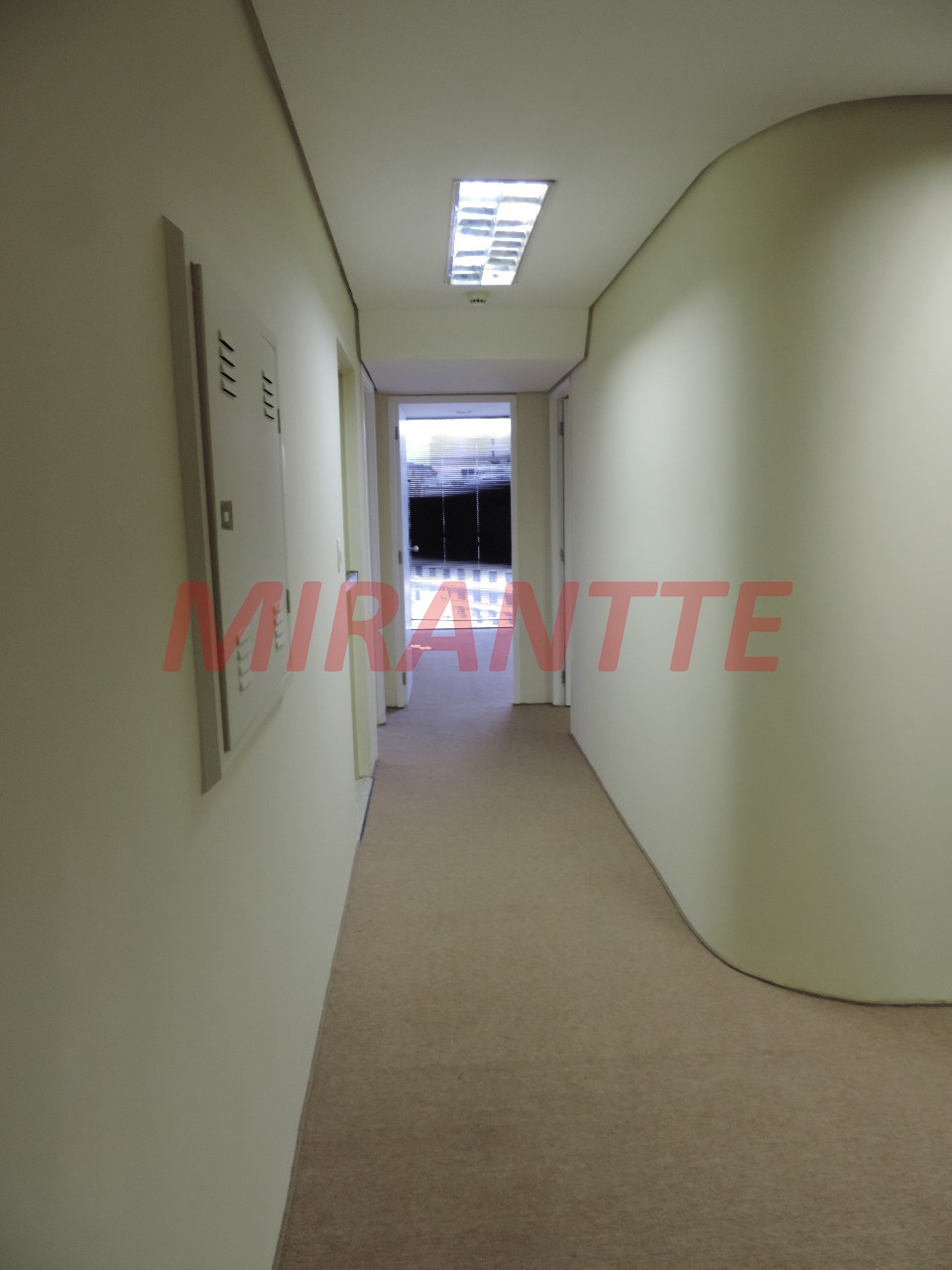 Conjunto comercial de 195m² em Centro