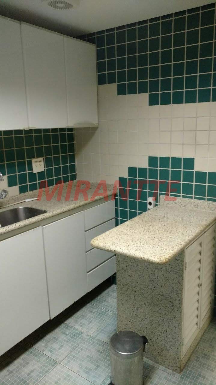 Conjunto comercial de 195m² em Centro