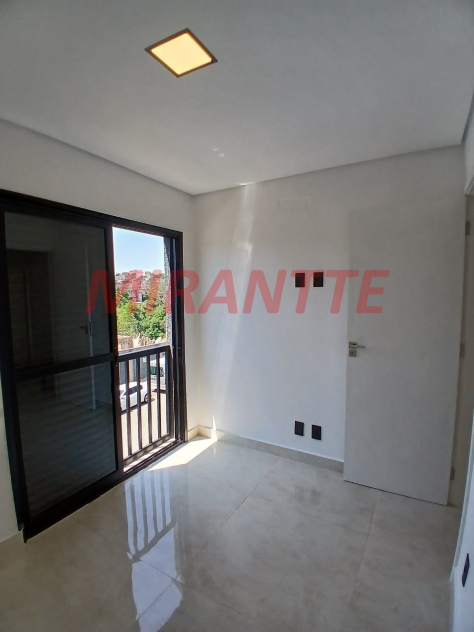 Cond. fechado de 126m² com 3 quartos em santana de parnaiba