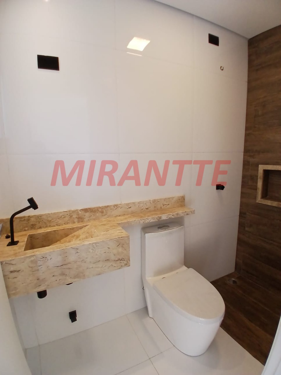 Cond. fechado de 126m² com 3 quartos em santana de parnaiba