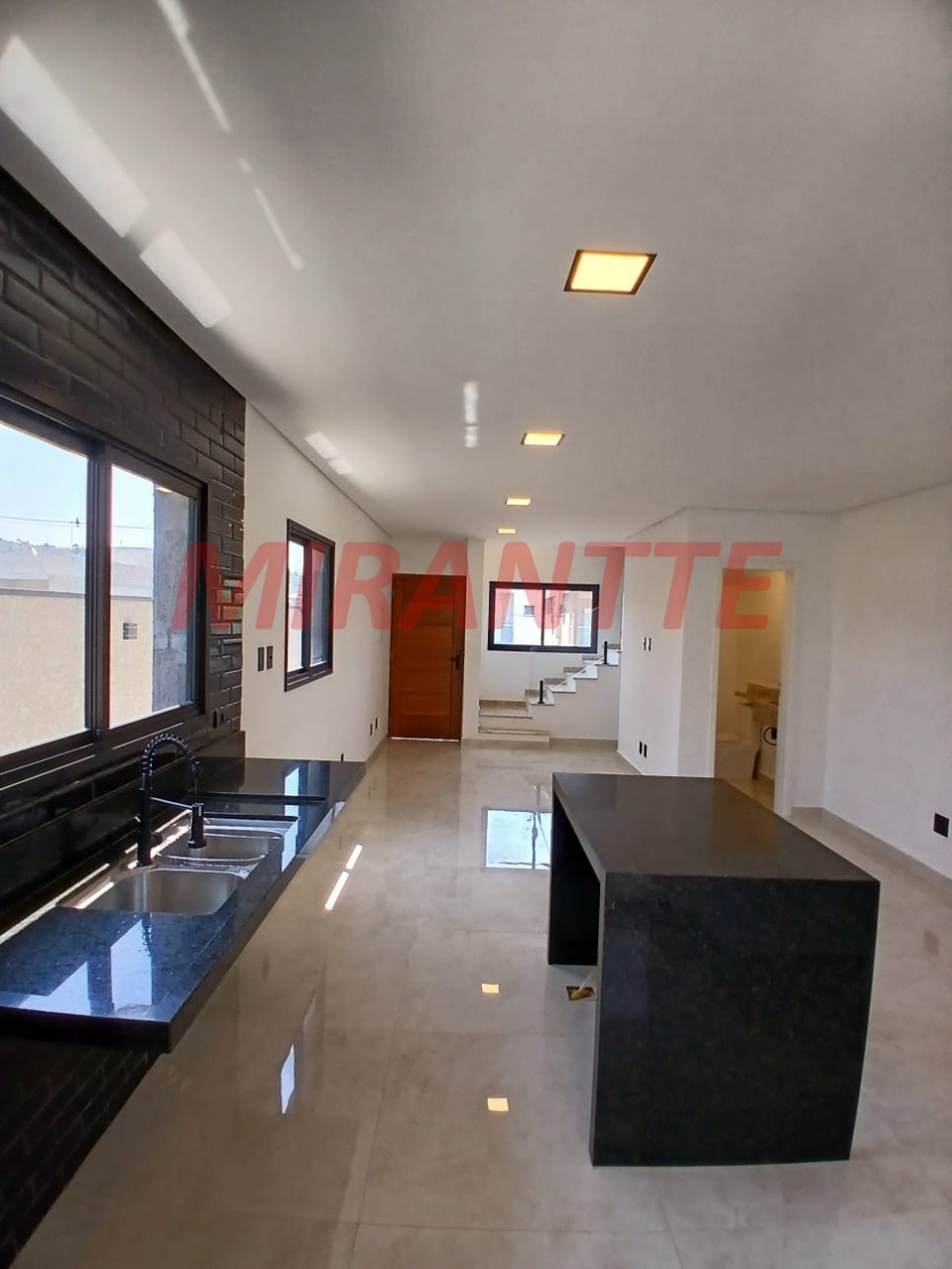Cond. fechado de 126m² com 3 quartos em santana de parnaiba