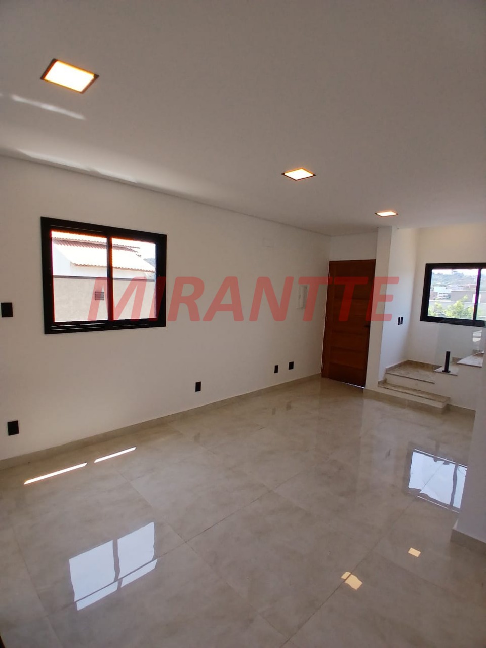 Cond. fechado de 126m² com 3 quartos em santana de parnaiba