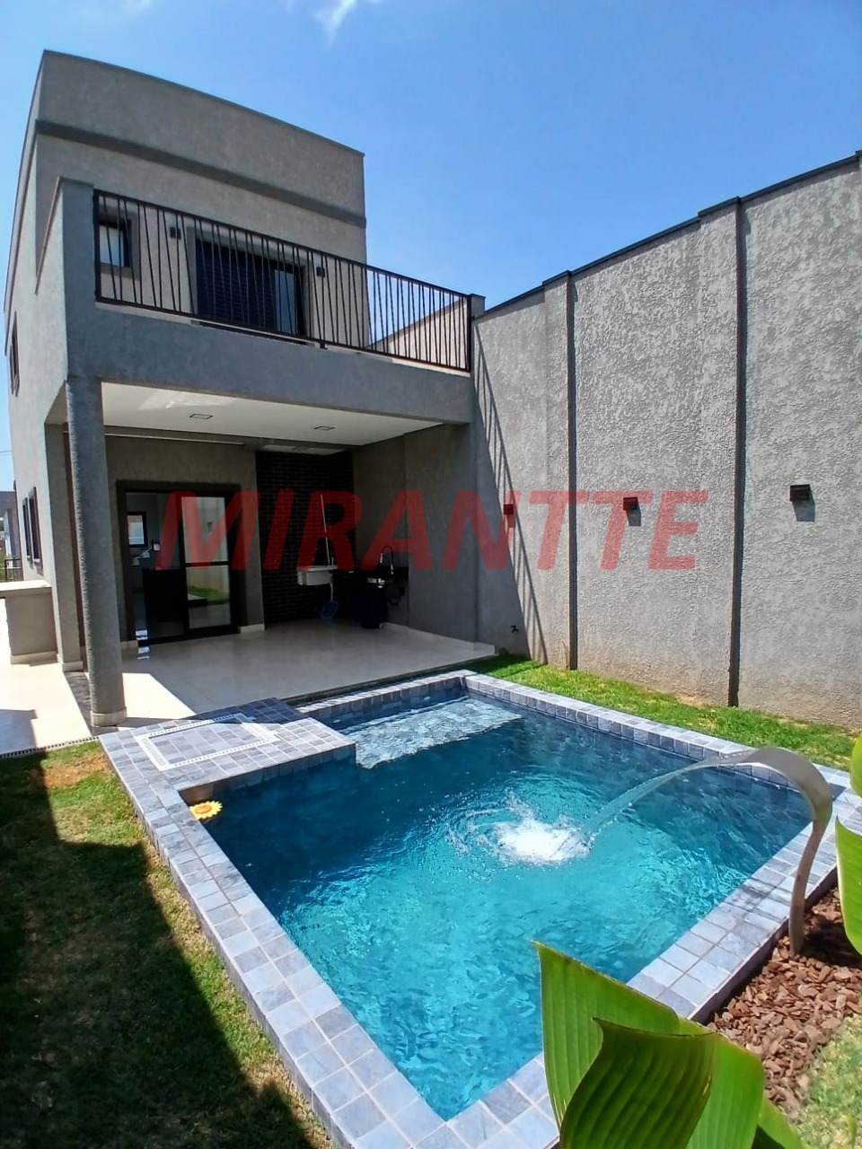 Cond. fechado de 126m² com 3 quartos em santana de parnaiba