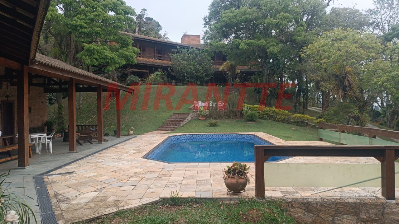 Cond. fechado de 803.54m² em Caraguata