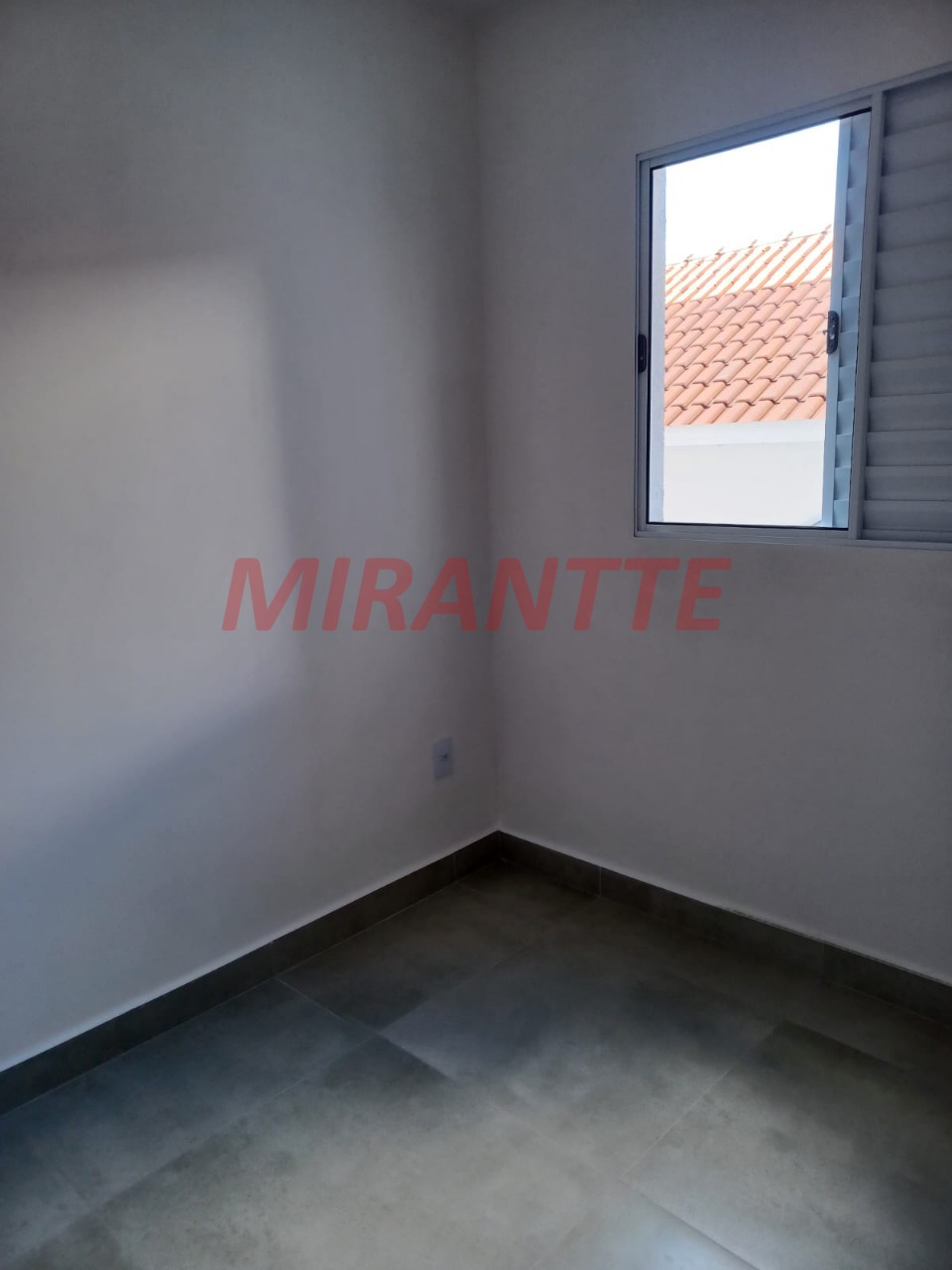 Apartamento de 35m² com 2 quartos em Água Fria