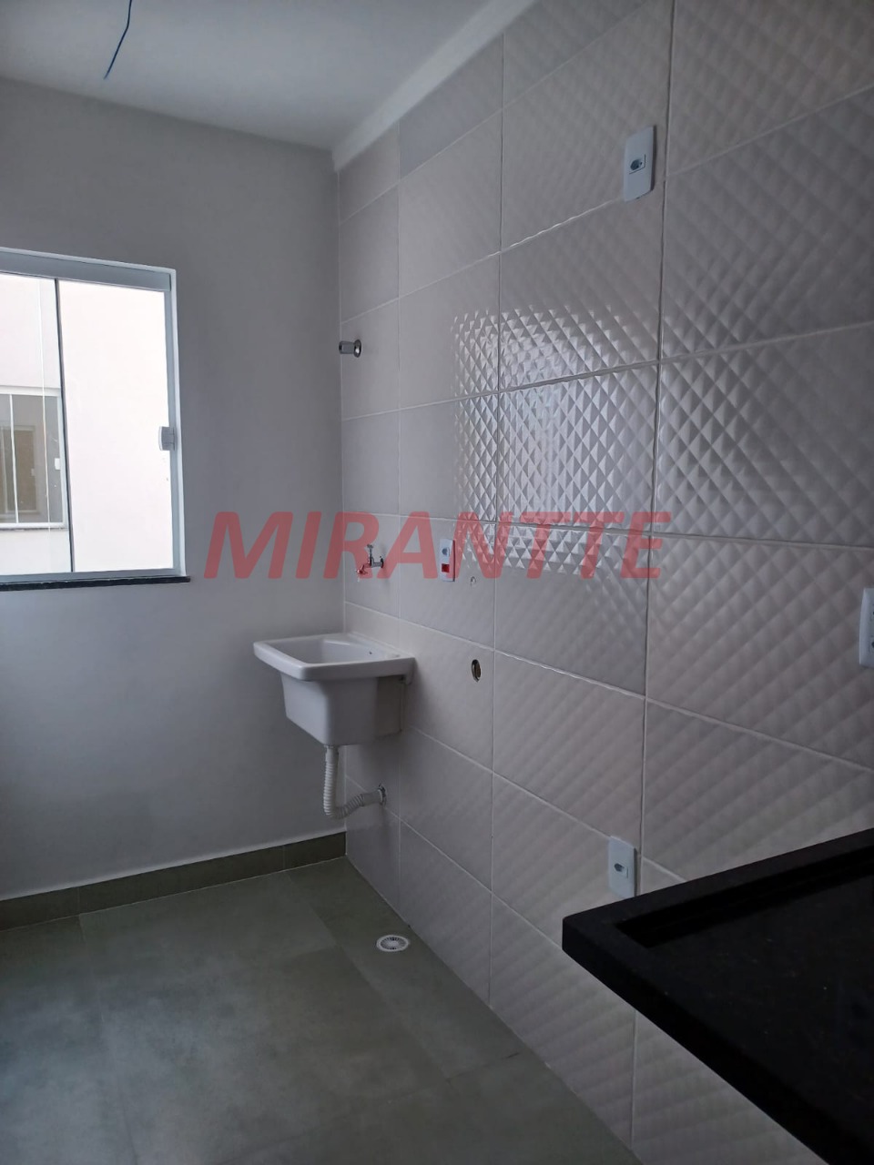 Apartamento de 35m² com 2 quartos em Água Fria
