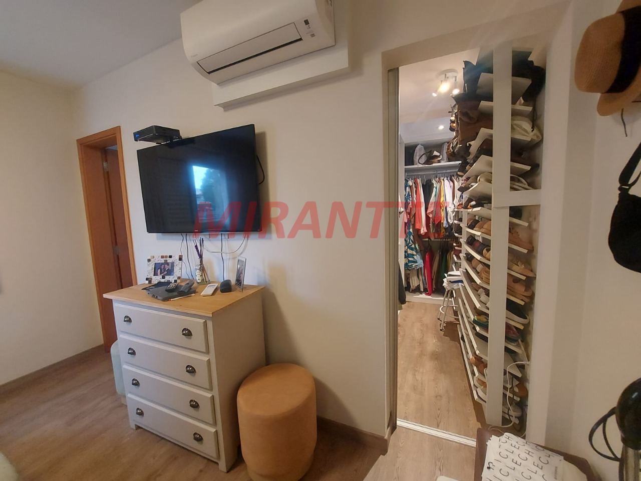 Apartamento de 133m² com 3 quartos em Água Fria