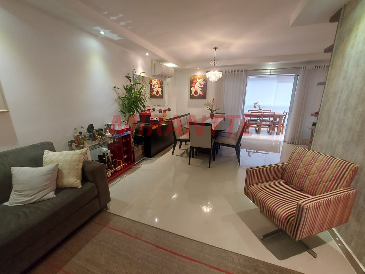 Apartamento de 133m² com 3 quartos em Água Fria