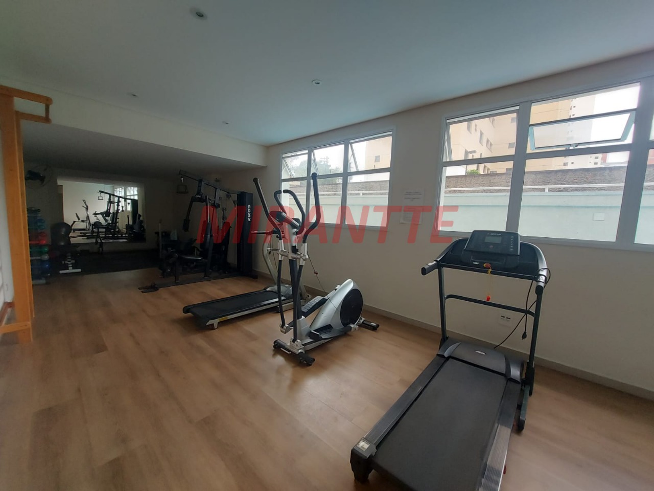 Apartamento de 133m² com 3 quartos em Água Fria