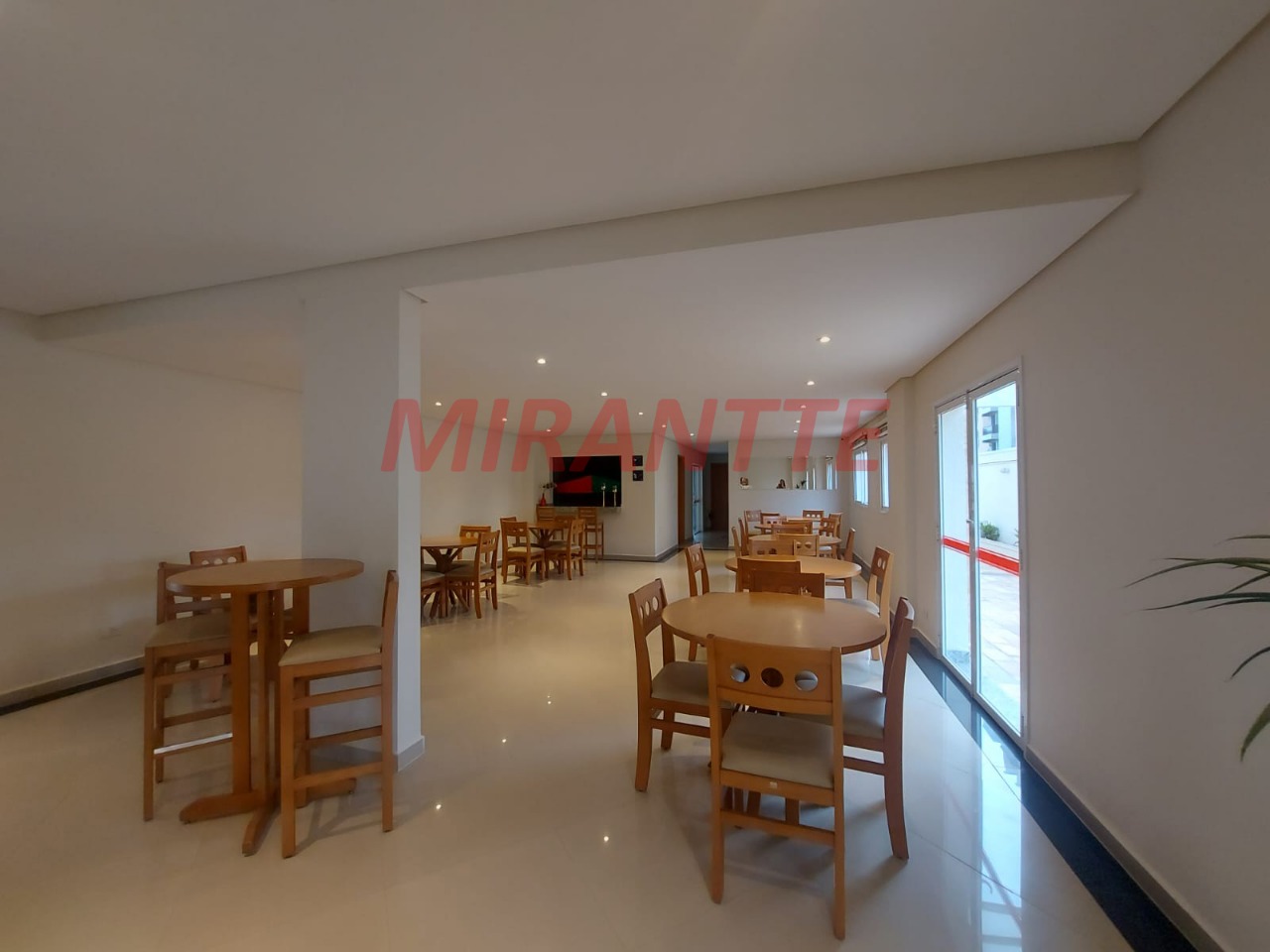 Apartamento de 133m² com 3 quartos em Água Fria