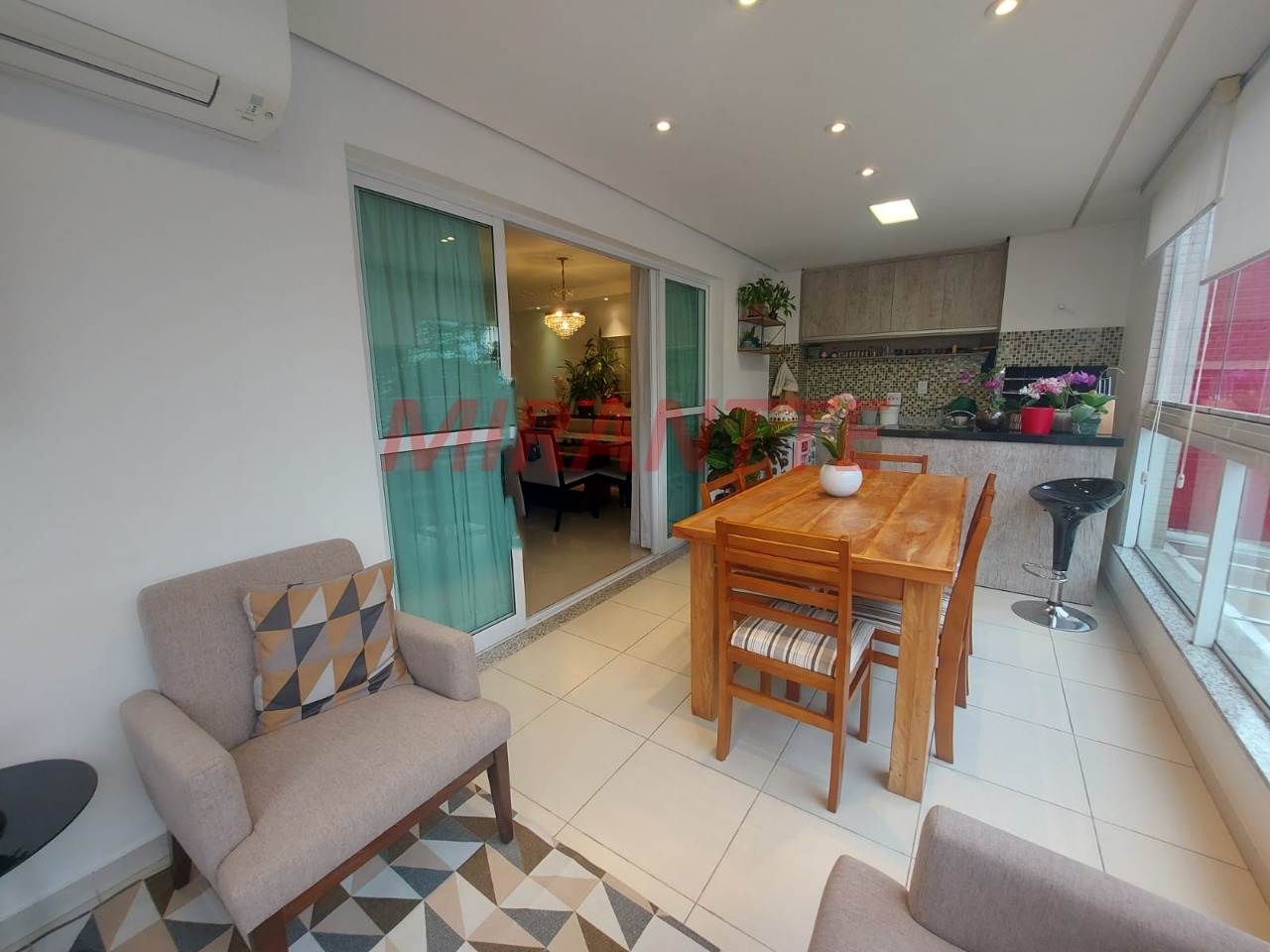 Apartamento de 133m² com 3 quartos em Água Fria