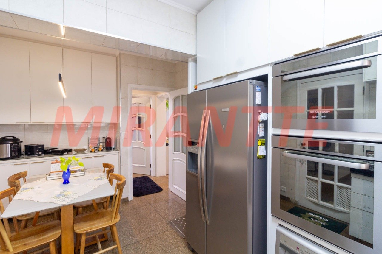 Apartamento de 140m² com 3 quartos em Santa Teresinha