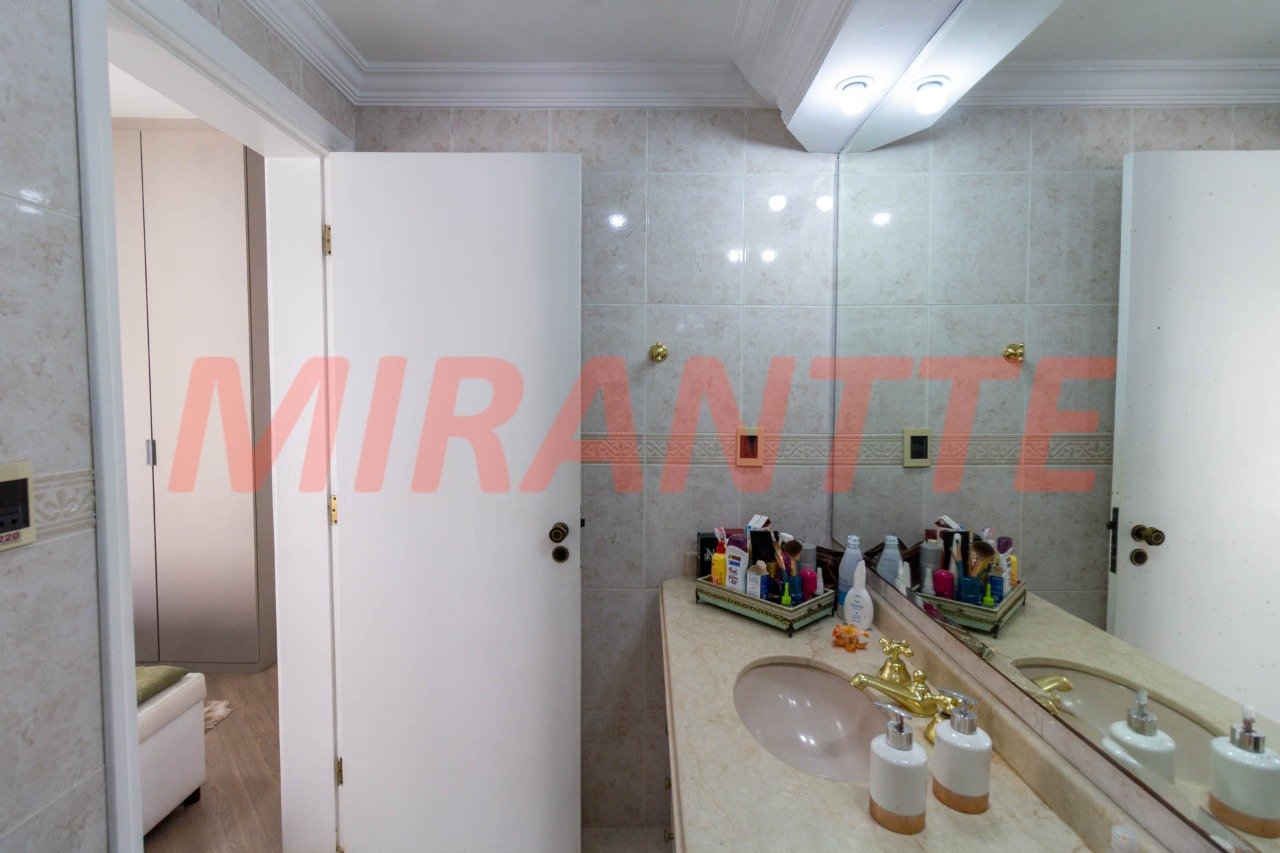 Apartamento de 140m² com 3 quartos em Santa Teresinha
