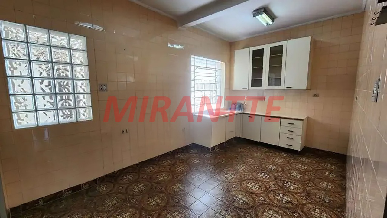 Sobrado de 300m² com 3 quartos em Santana
