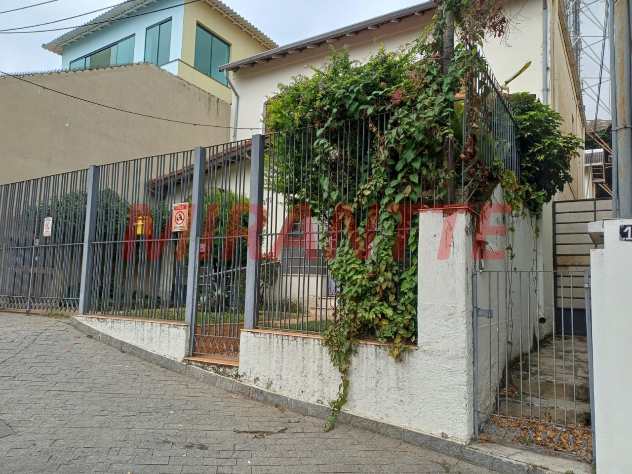 Sobrado de 300m² com 3 quartos em Santana