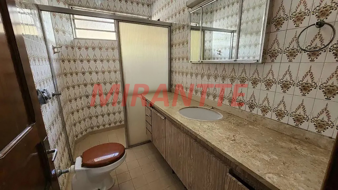 Sobrado de 300m² com 3 quartos em Santana