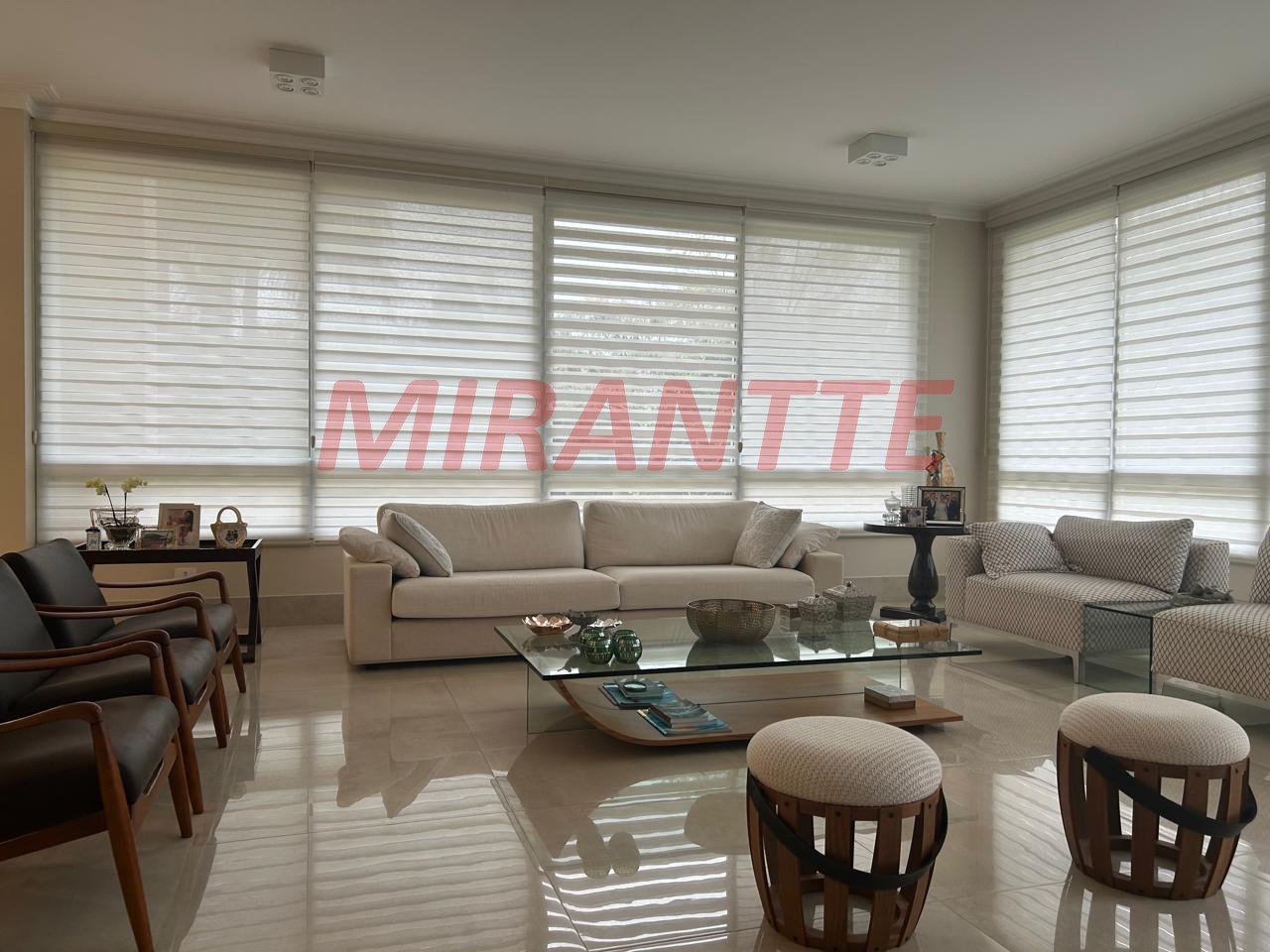 Cond. fechado de 739m² com 5 quartos em Roseira