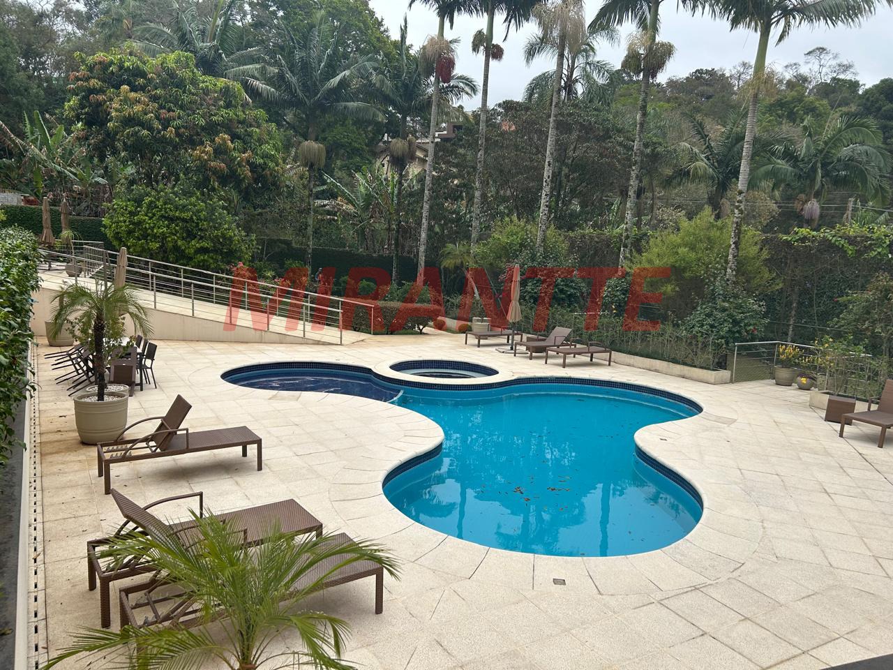 Cond. fechado de 739m² com 5 quartos em Roseira