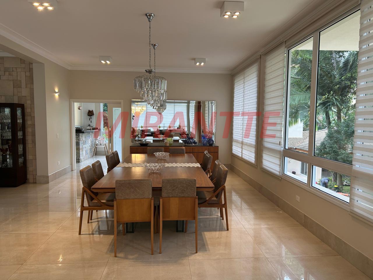 Cond. fechado de 739m² com 5 quartos em Roseira