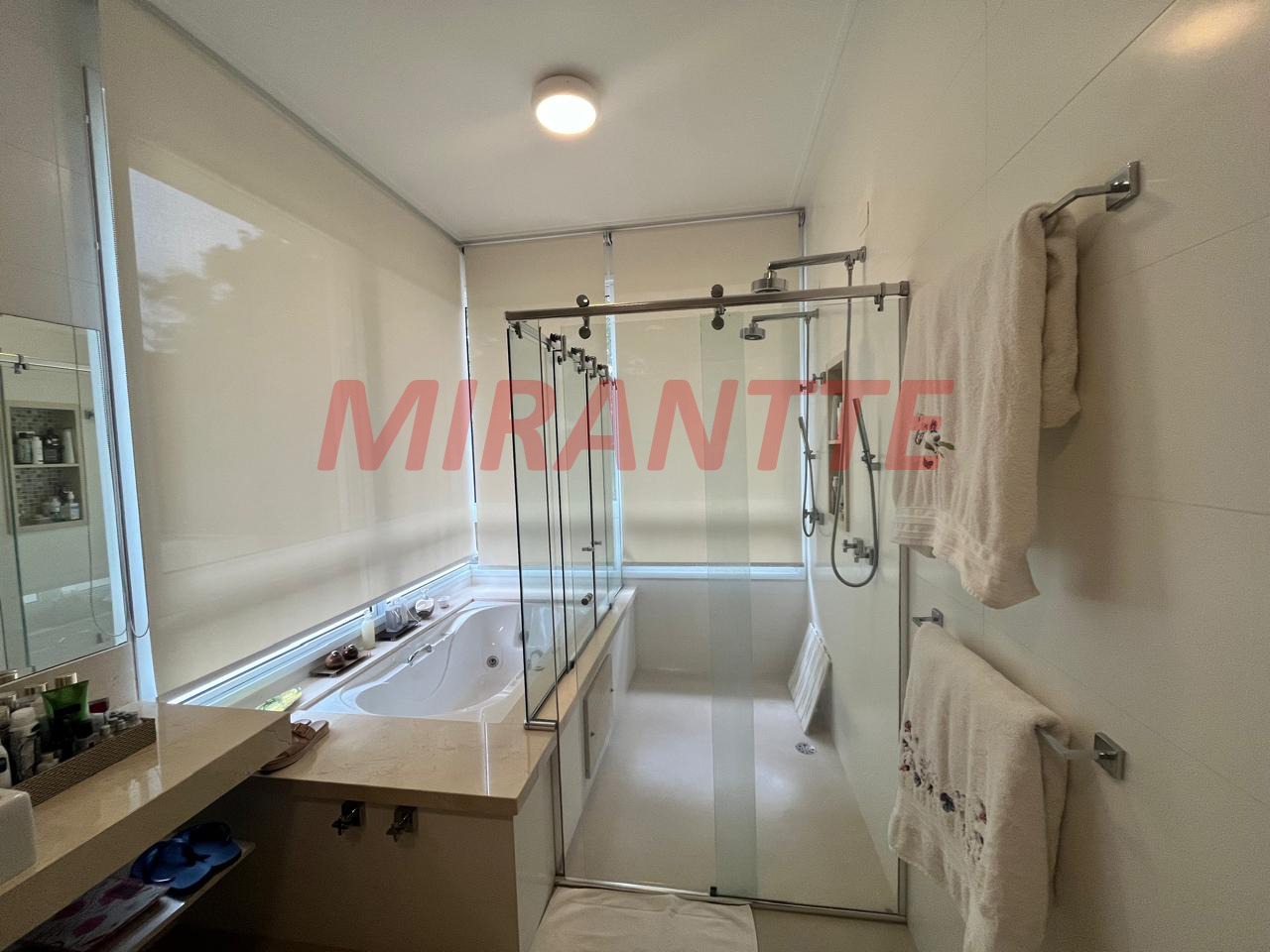 Cond. fechado de 739m² com 5 quartos em Roseira