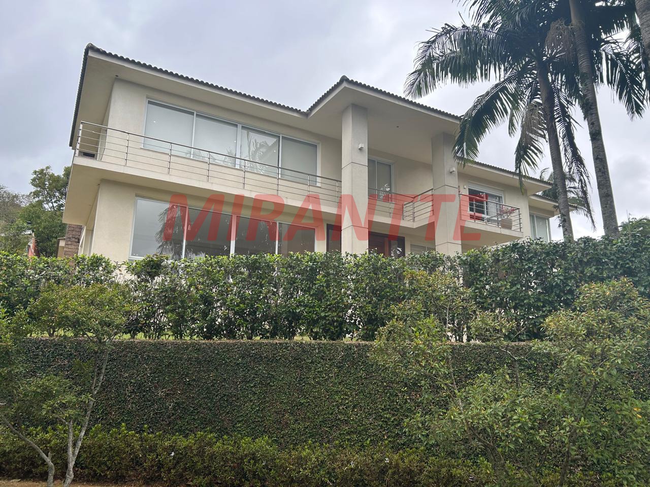 Cond. fechado de 739m² com 5 quartos em Roseira