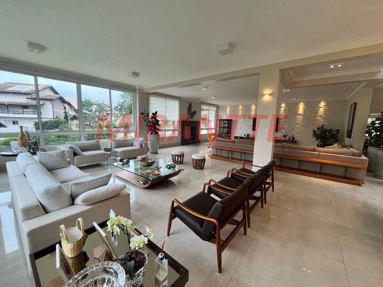 Cond. fechado de 739m² com 5 quartos em Roseira