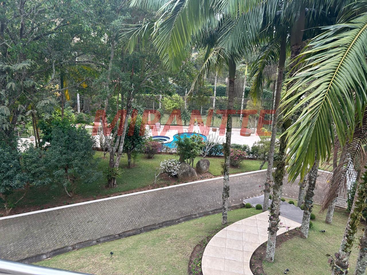 Cond. fechado de 739m² com 5 quartos em Roseira