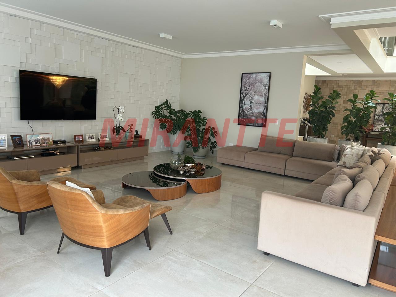 Cond. fechado de 739m² com 5 quartos em Roseira