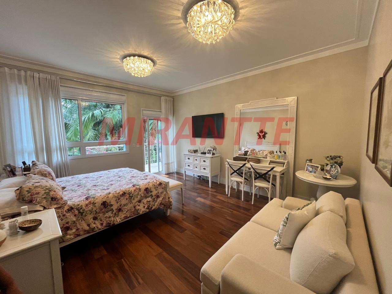 Cond. fechado de 739m² com 5 quartos em Roseira