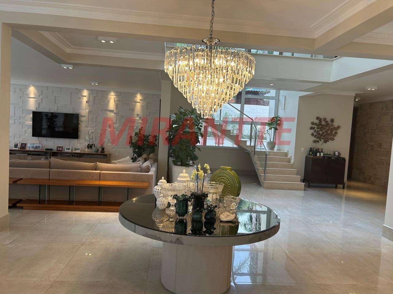 Cond. fechado de 739m² com 5 quartos em Roseira