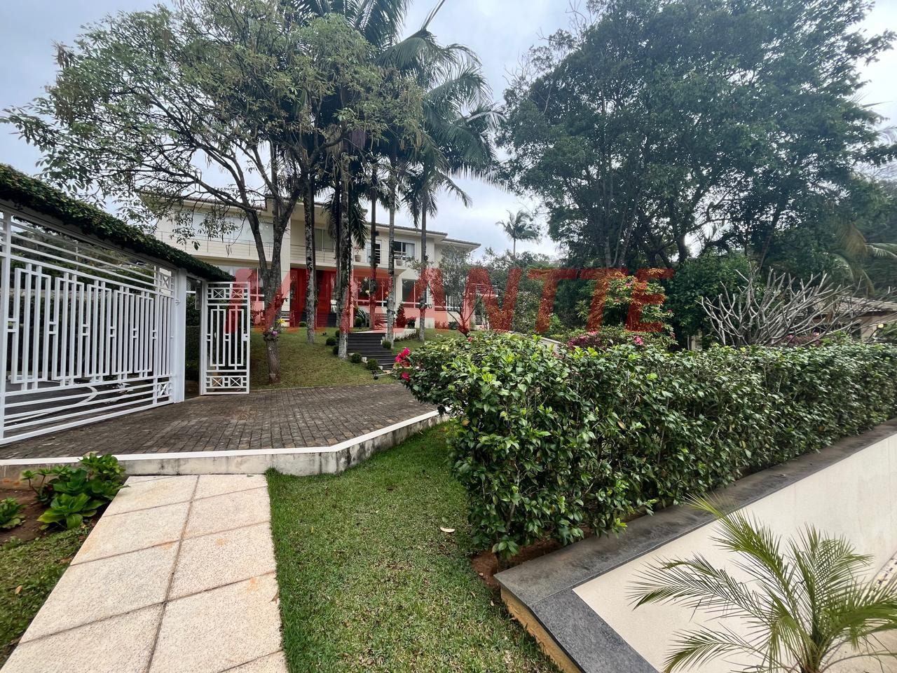 Cond. fechado de 739m² com 5 quartos em Roseira