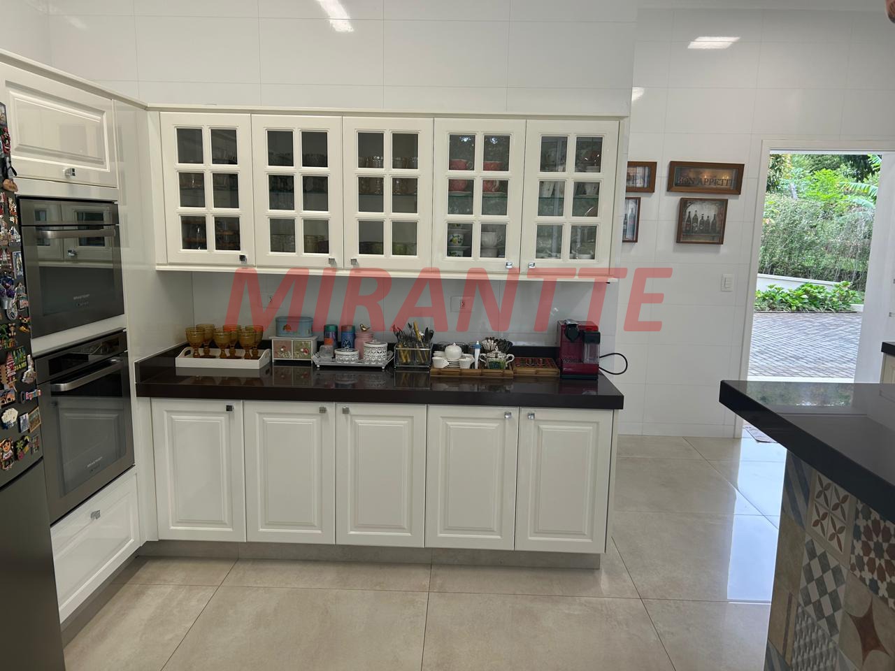 Cond. fechado de 739m² com 5 quartos em Roseira