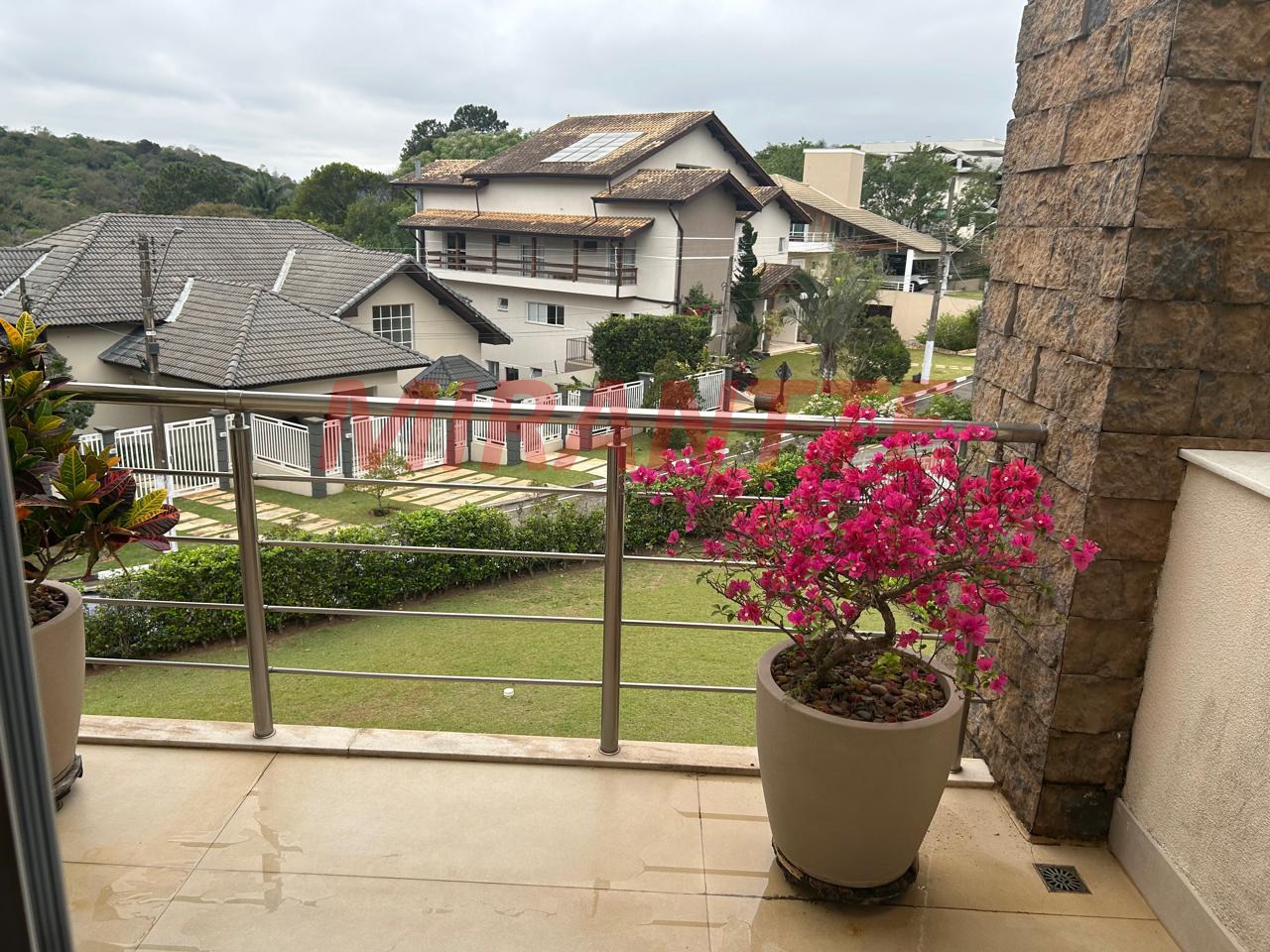 Cond. fechado de 739m² com 5 quartos em Roseira