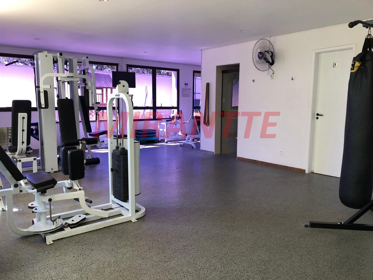 Apartamento de 76m² com 3 quartos em Santana