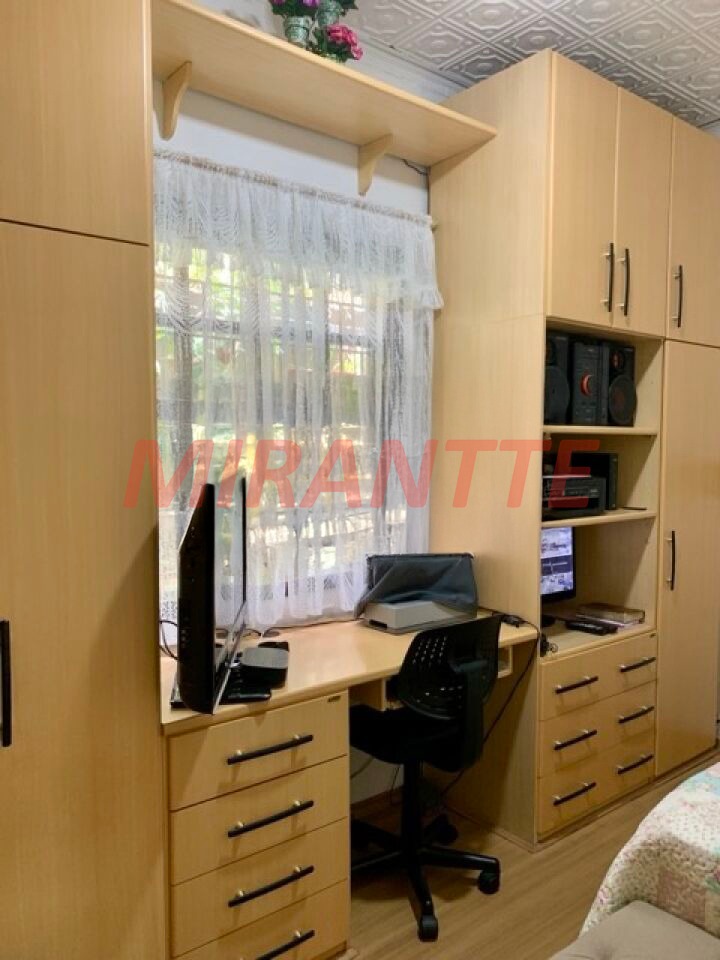 Casa terrea de 85m² com 2 quartos em Parque Vitoria