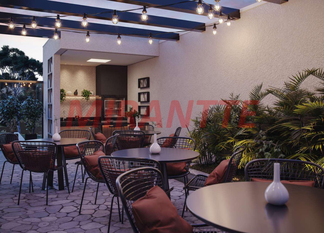 Apartamento de 58.24m² com 2 quartos em Chora Menino