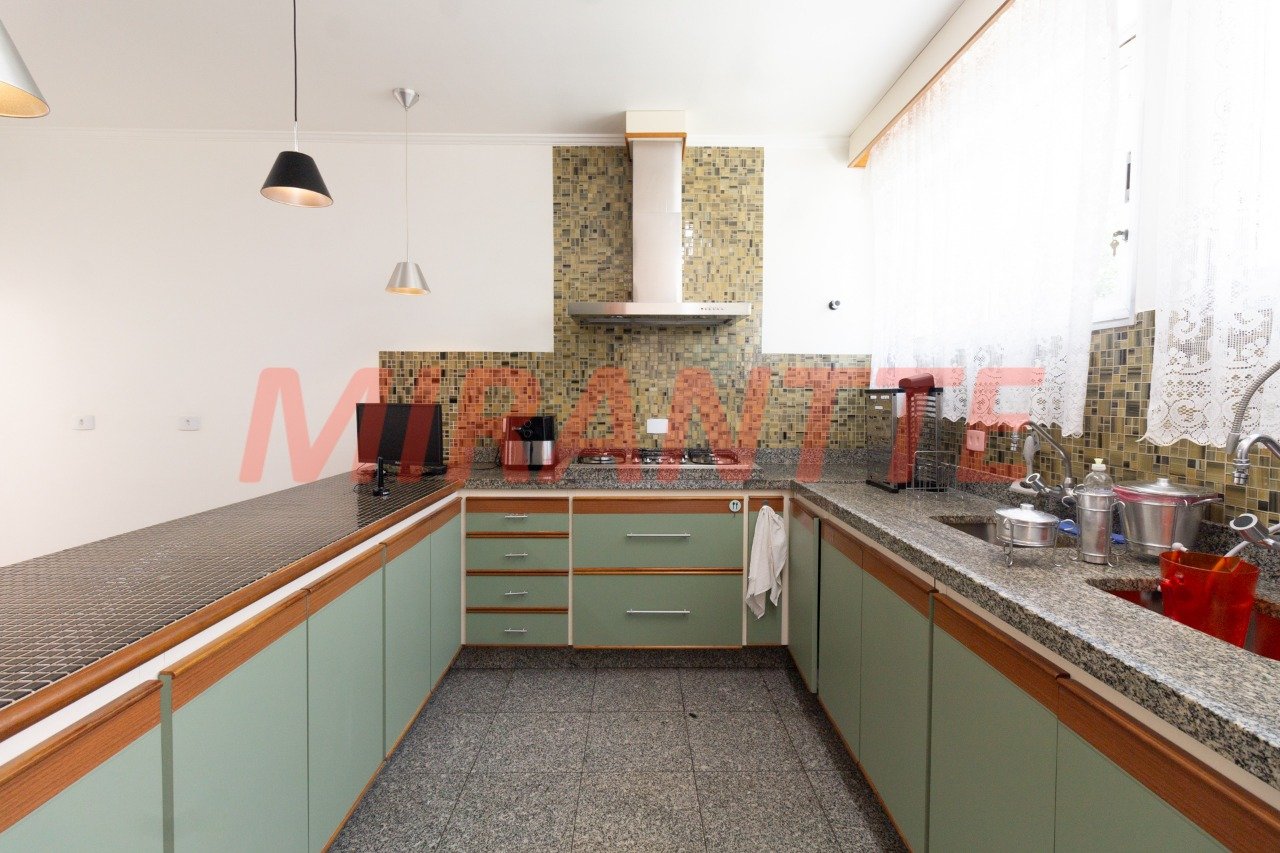 Casa terrea de 374m² com 3 quartos em Santana