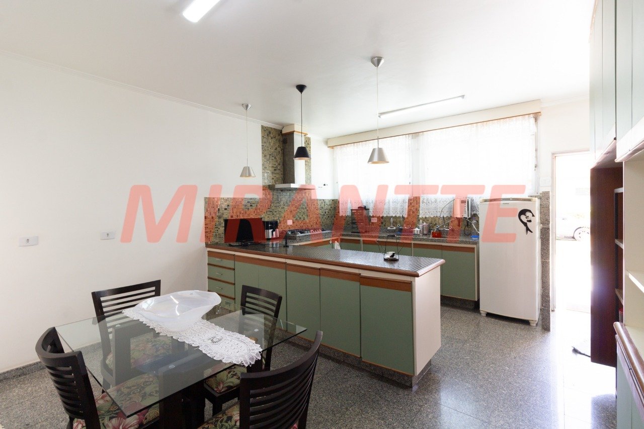 Casa terrea de 374m² com 3 quartos em Santana