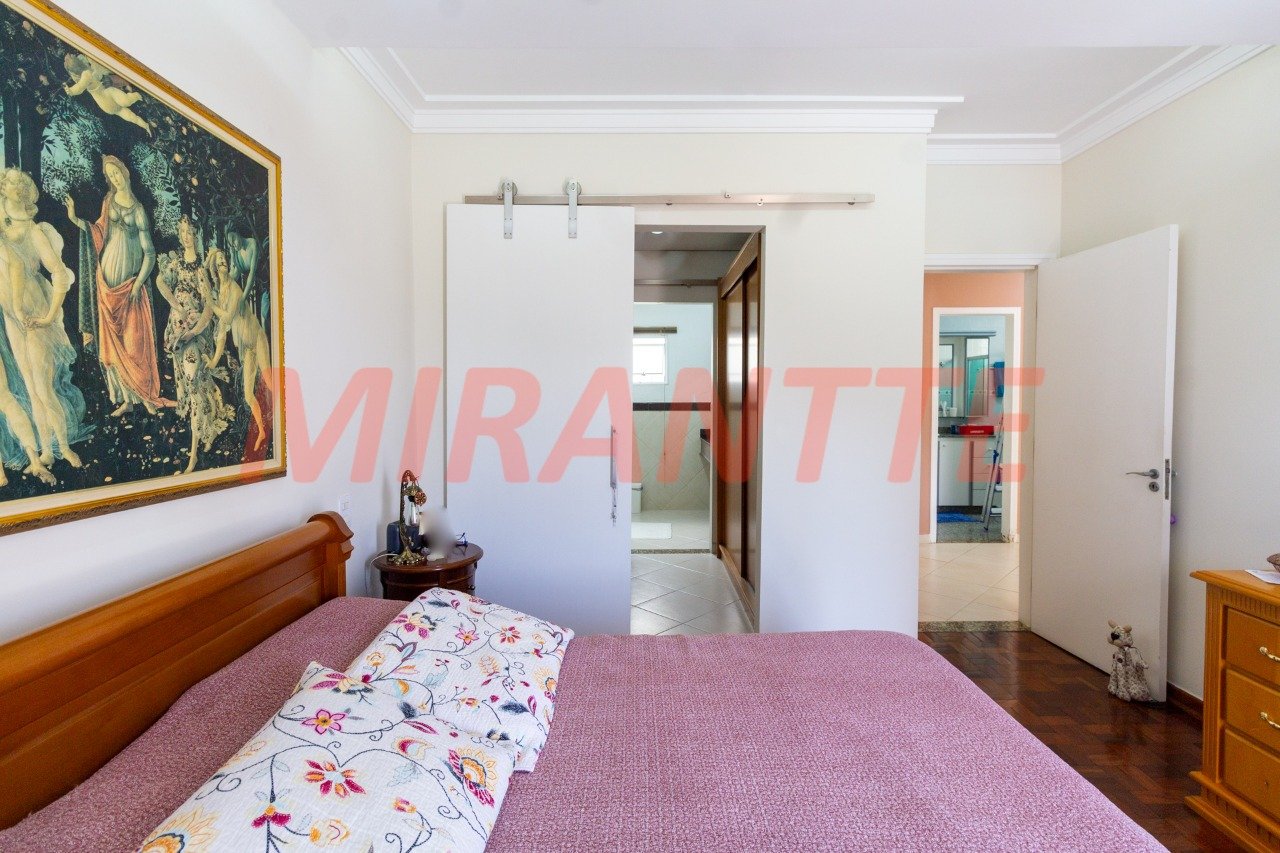 Casa terrea de 374m² com 3 quartos em Santana