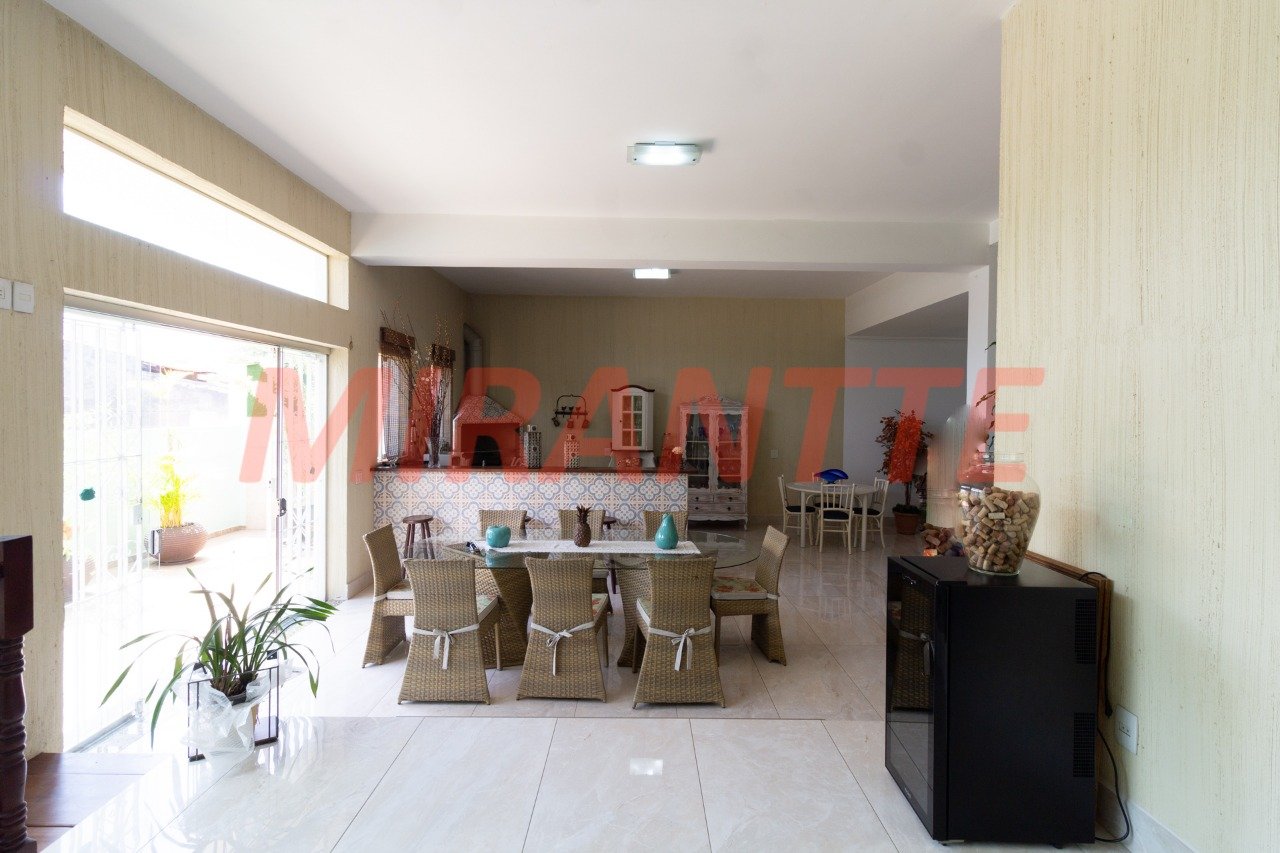 Casa terrea de 374m² com 3 quartos em Santana