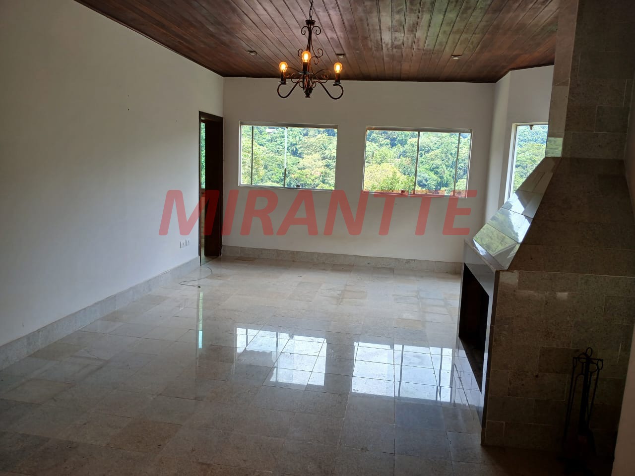 Casa terrea de 254m² com 3 quartos em Serra da Cantareira