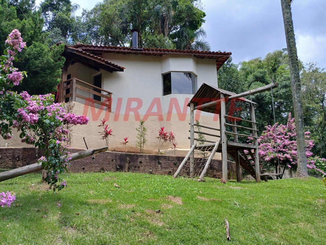 Casa terrea de 254m² com 3 quartos em Serra da Cantareira