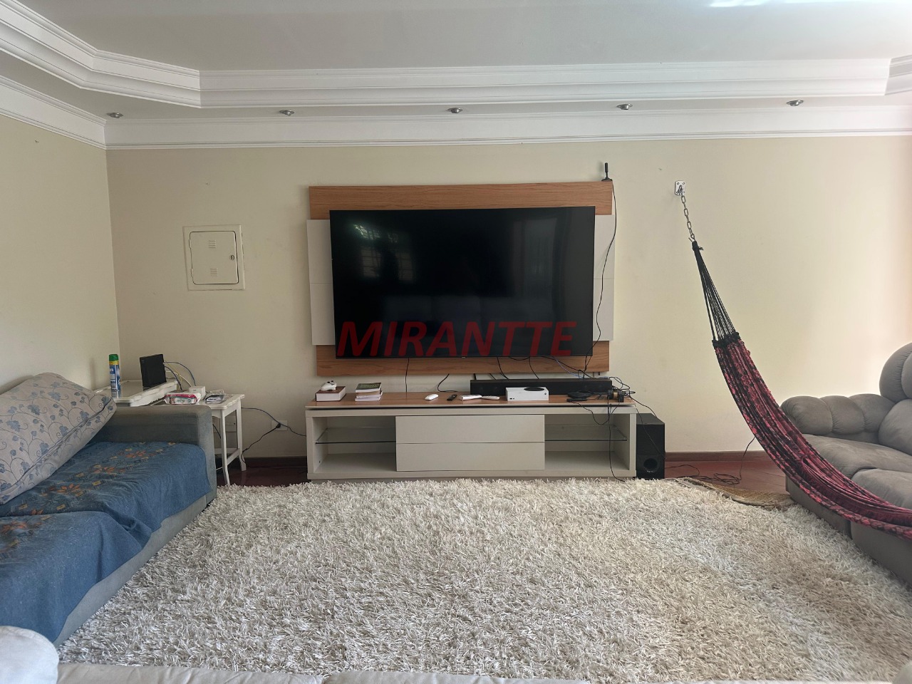 Sobrado de 514m² com 4 quartos em Jardim Floresta