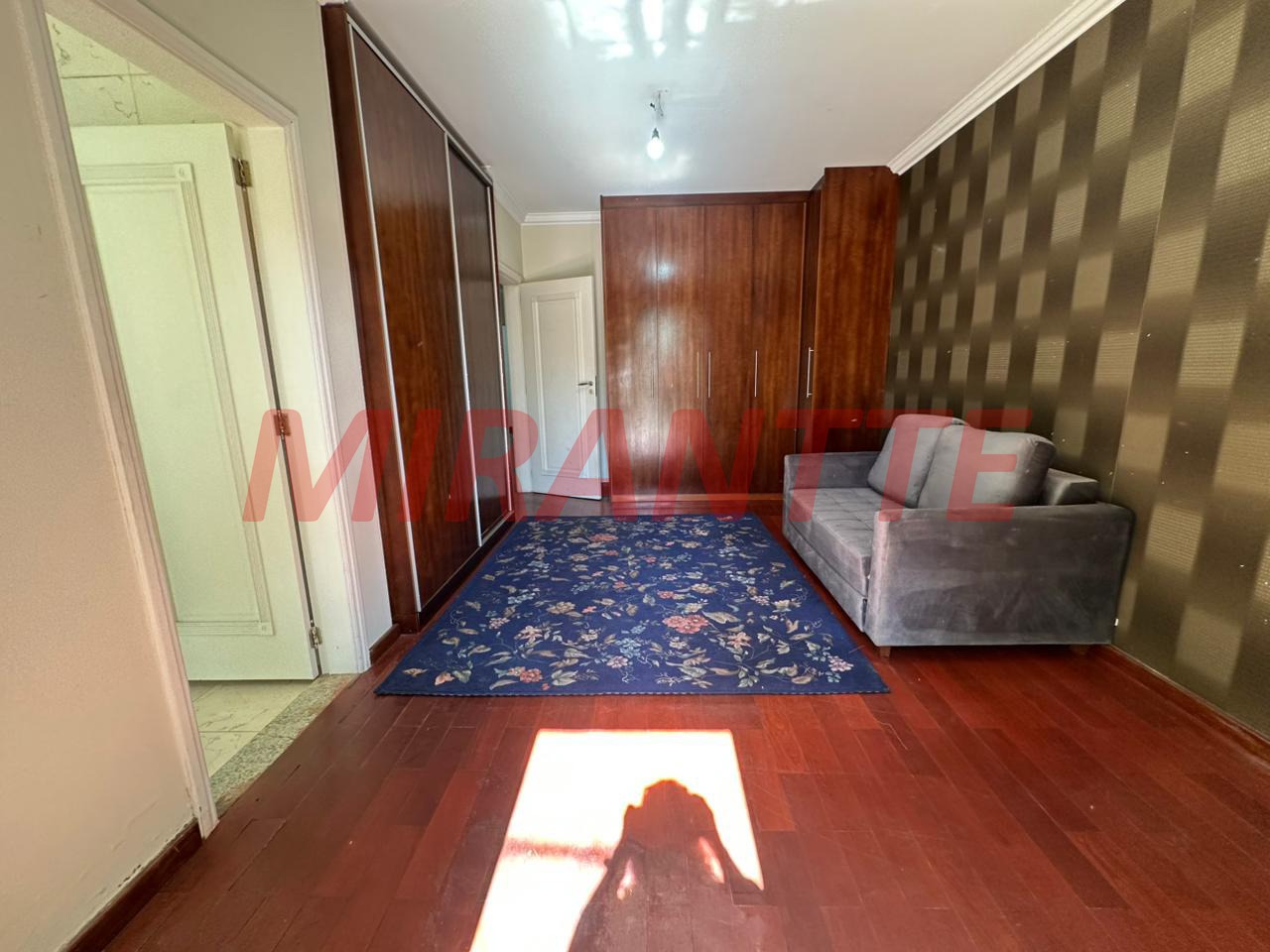 Sobrado de 514m² com 4 quartos em Jardim Floresta