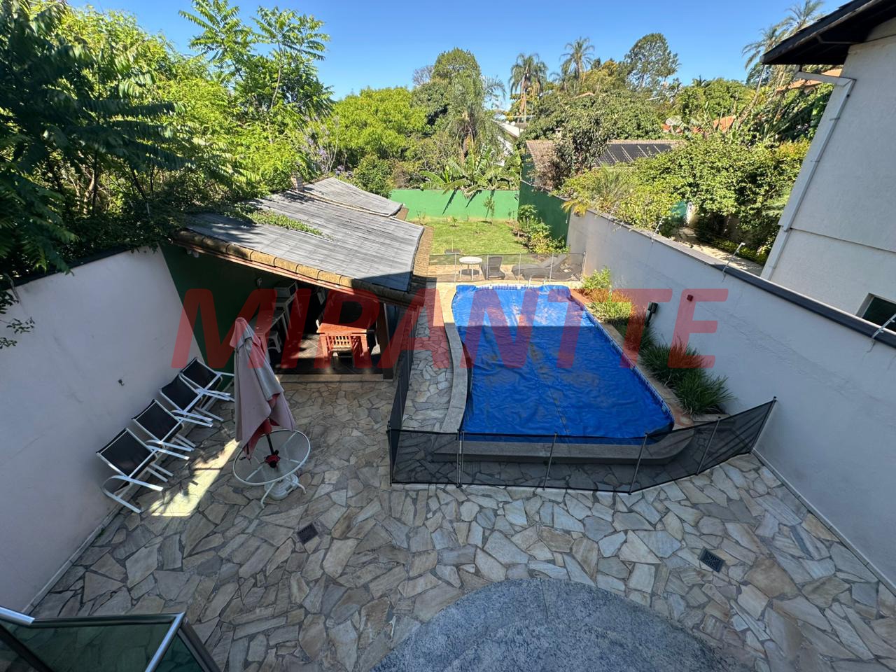 Sobrado de 514m² com 4 quartos em Jardim Floresta