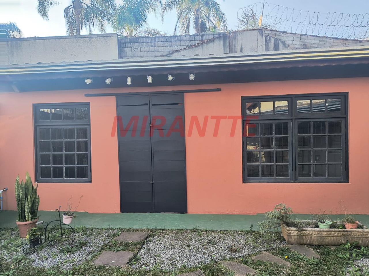 Comercial de 300m² em Roseira