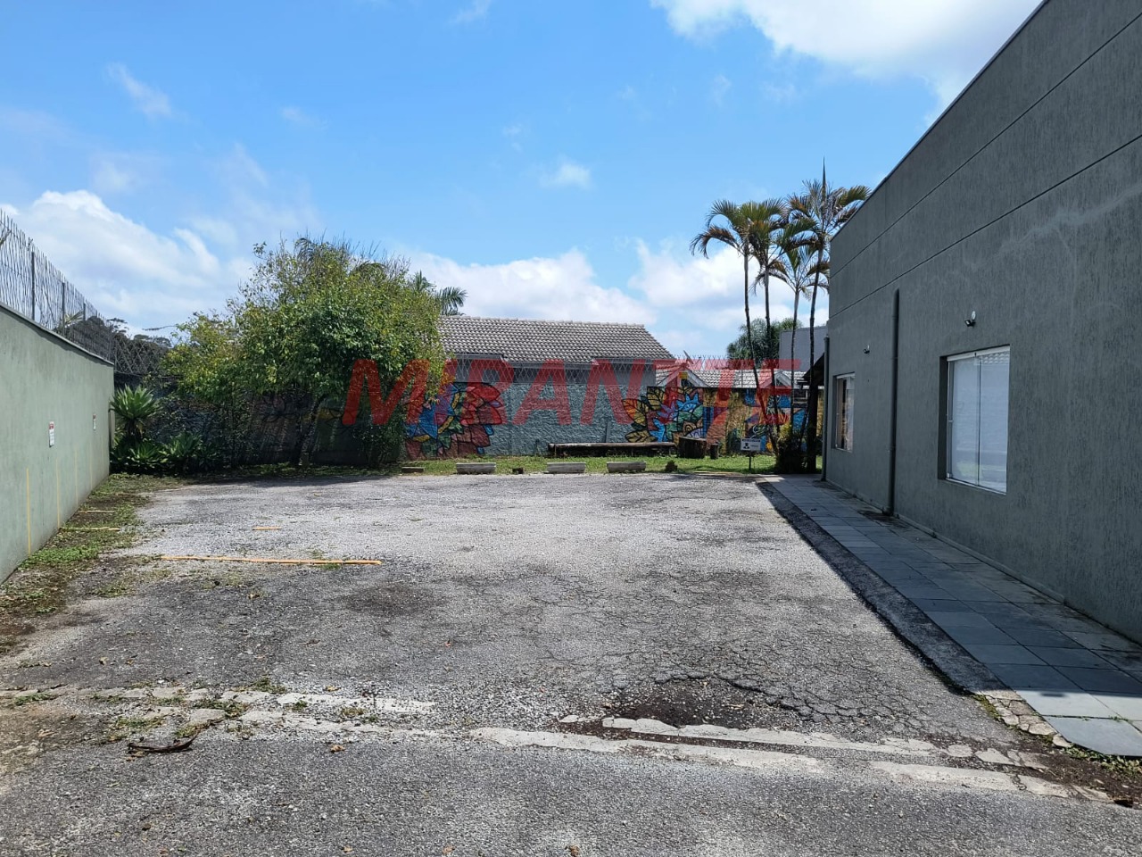 Comercial de 300m² em Roseira