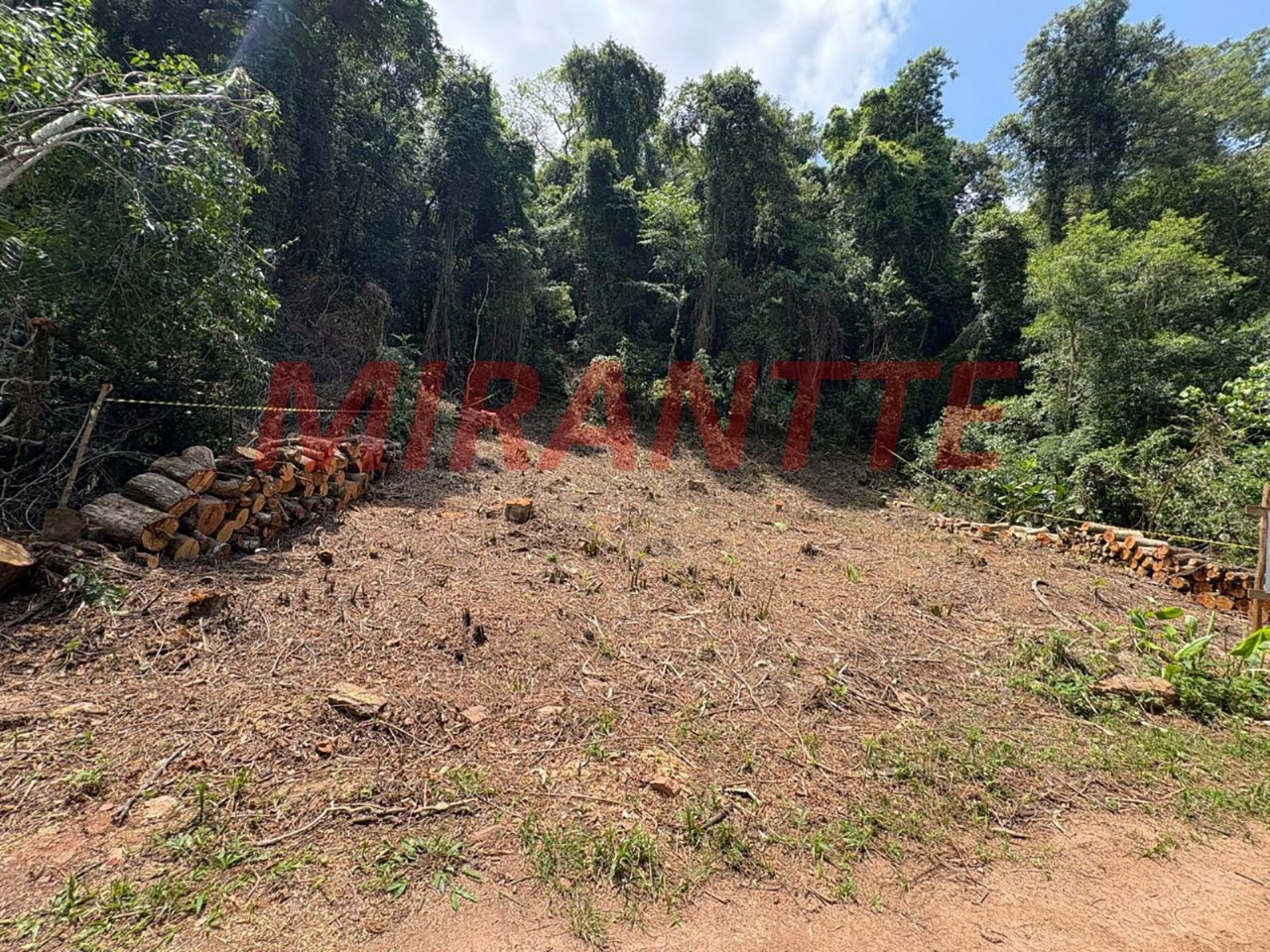 Terreno de 0m² em Roseira