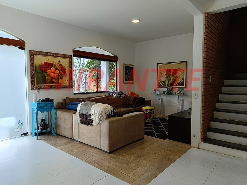Cond. fechado de 460m² com 4 quartos em Serra da Cantareira